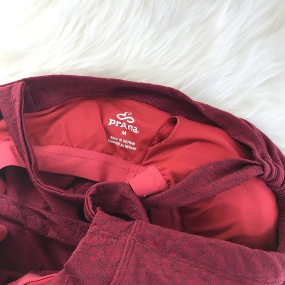 Prana Tank - Picture 3 of 3